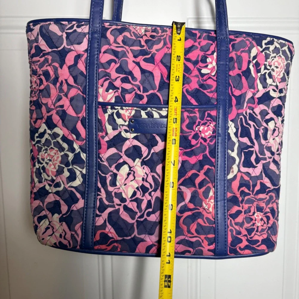 Vera Bradley Tote Bag Womens Medium Purple Pink Floral Excellent Quilted Cotton